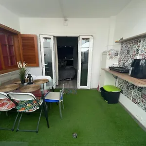 https://apartamento-sofia-los-cristianos.in-canary-islands.com