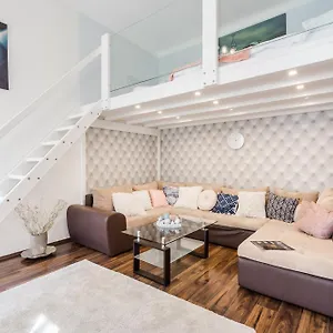  Apartamento Bpr Stylish Mosaic With Terrace Hungría